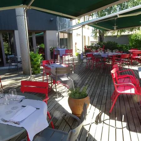 Logis Restaurant La Tour 3* Dunières