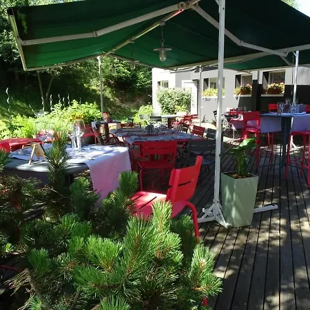 Hotel Logis Restaurant La Tour Dunières