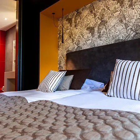 Logis Restaurant La Tour Hotel Dunières